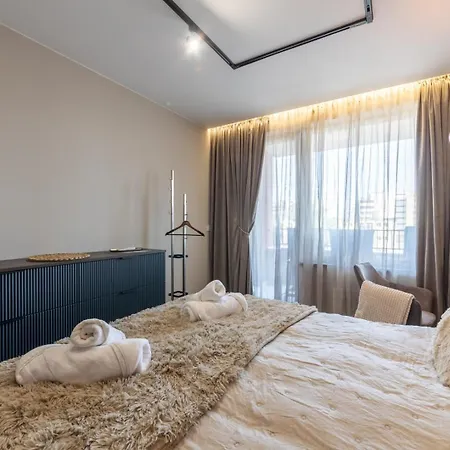 Luxury 1br In Family Garden W/ Private Garage * Varna