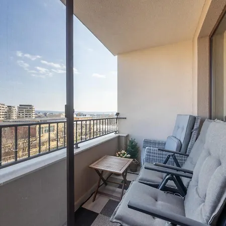 Luxury 1br In Family Garden W/ Private Garage * Варна