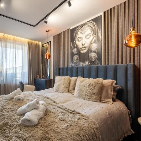 Luxury 1br In Family Garden W/ Private Garage * Varna