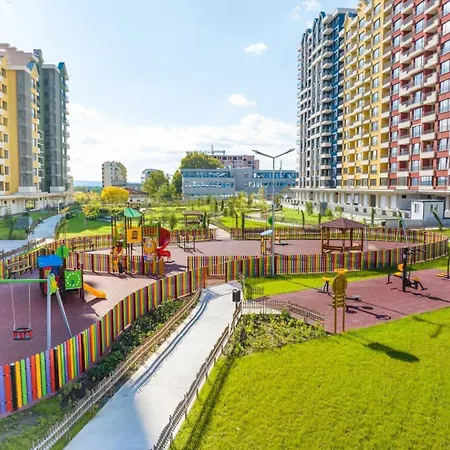 Luxury 1br In Family Garden W/ Private Garage *